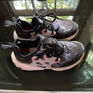 Boys Nikes